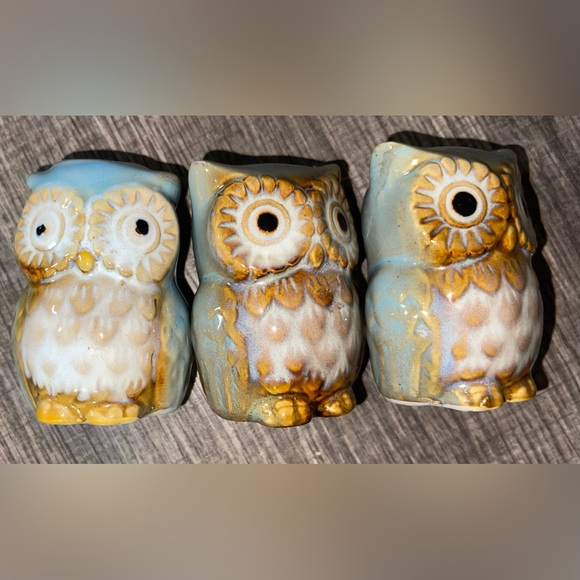 Vintage Owl Salt And Pepper Shaker Set with Matching Toothpick Holder - Picture 6 of 8